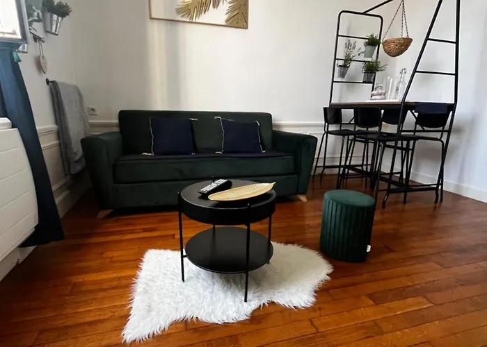 Bed & Bulles-jaccuzzi-parking דירה *