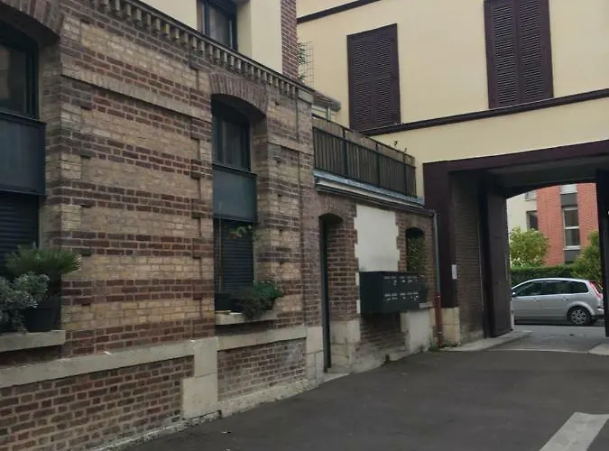 Bed & Bulles-jaccuzzi-parking * טרואה